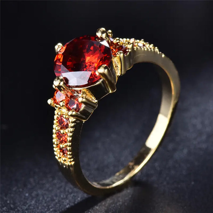 Sophisticated Gold Sculpted Ring