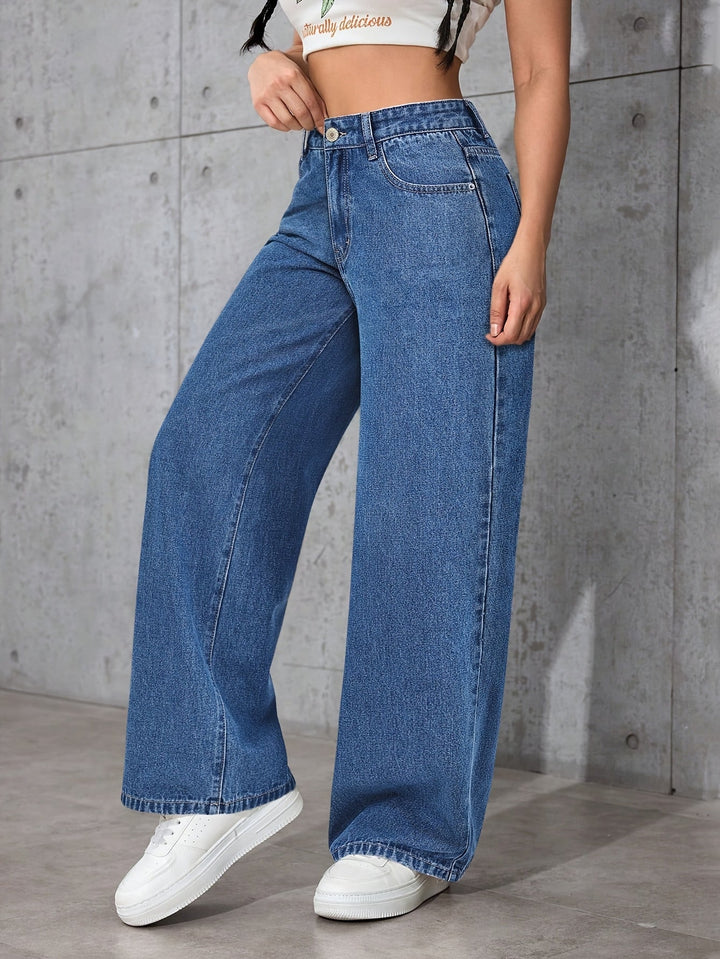 Relaxed Blue Wide Leg Jeans for Women with High Waist Flowing Loose Fit Denim Style
