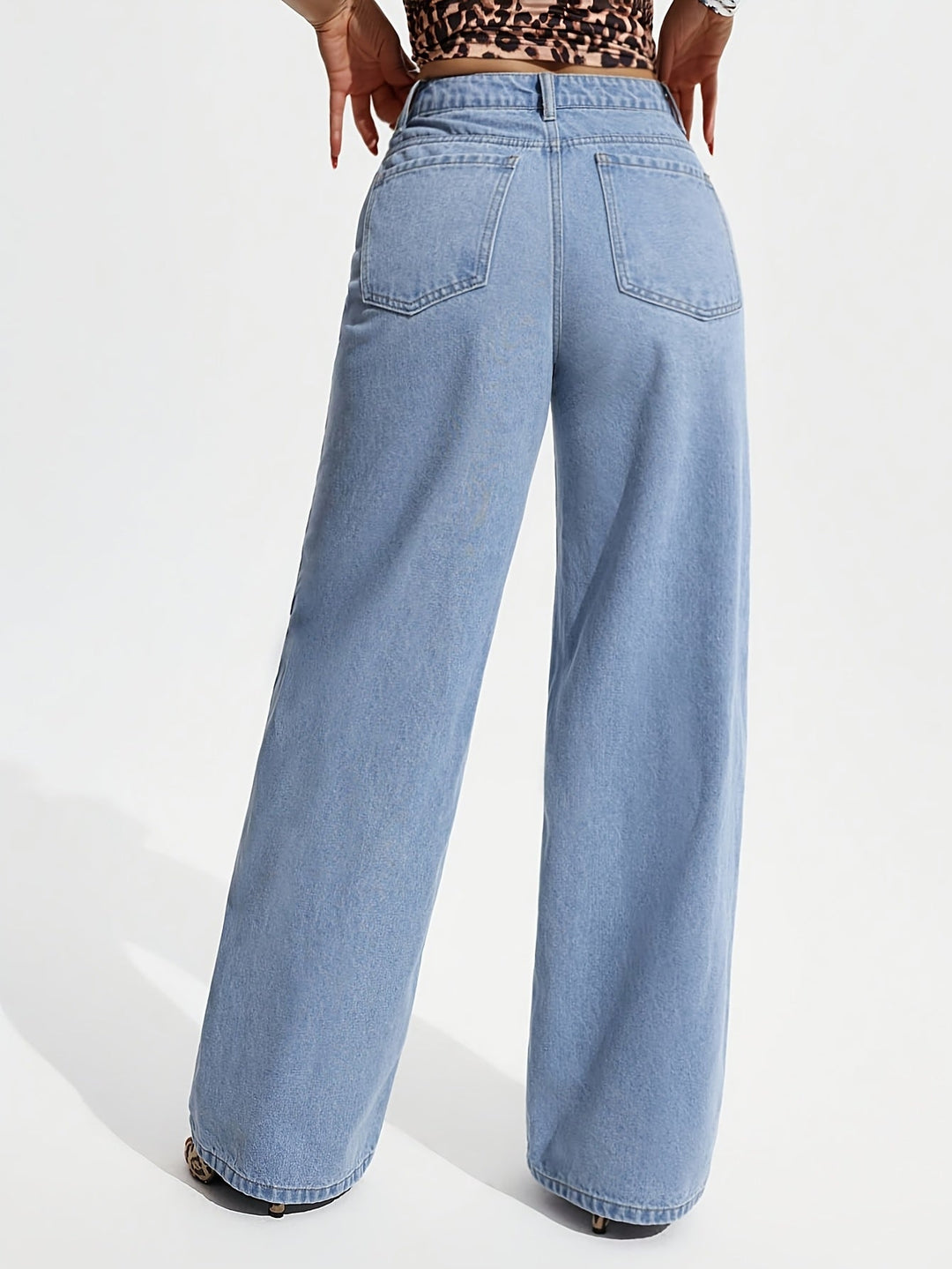 Relaxed Wide Leg Jeans for Women with High Waist Flowing Loose Fit Denim Style