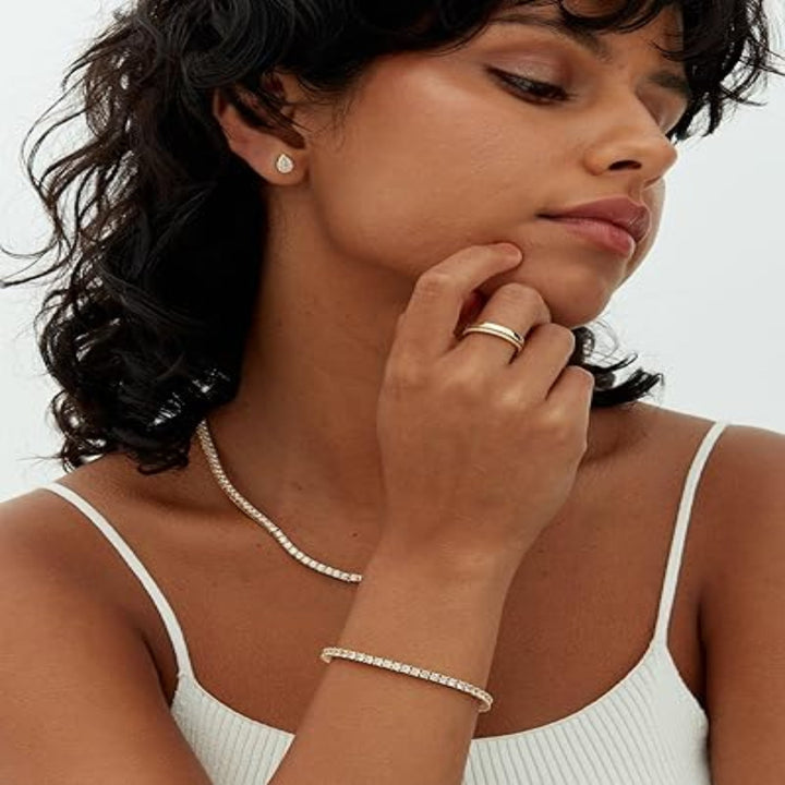 Elegant Heritage Gold Bracelet