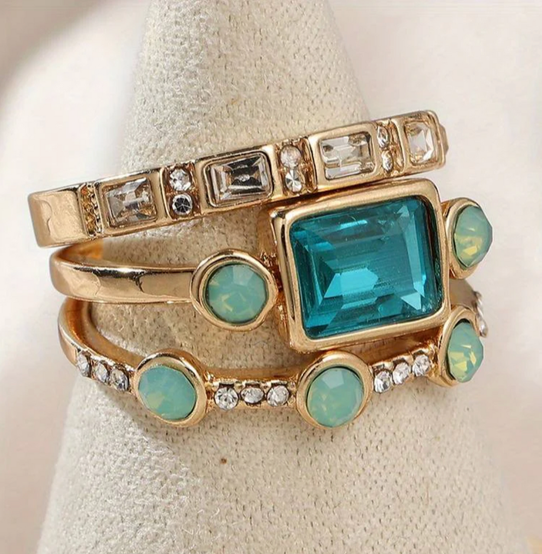 Sparkling Crystal Ring Set