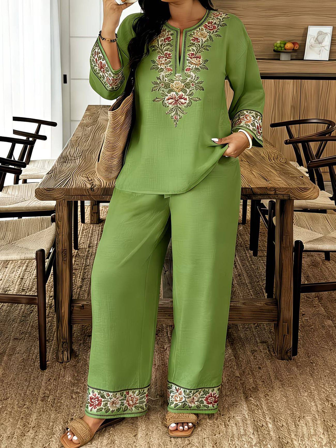 Rexanne™ | Floral Embroidered Two-Piece Lounge Set