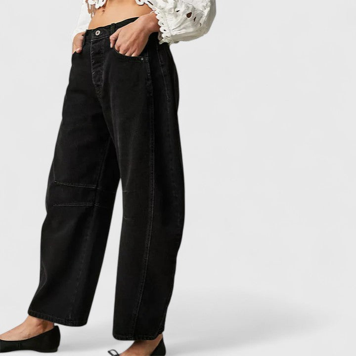 Effortless Black Jeans for Women with High Waist Relaxed Barrel Leg Curved Style
